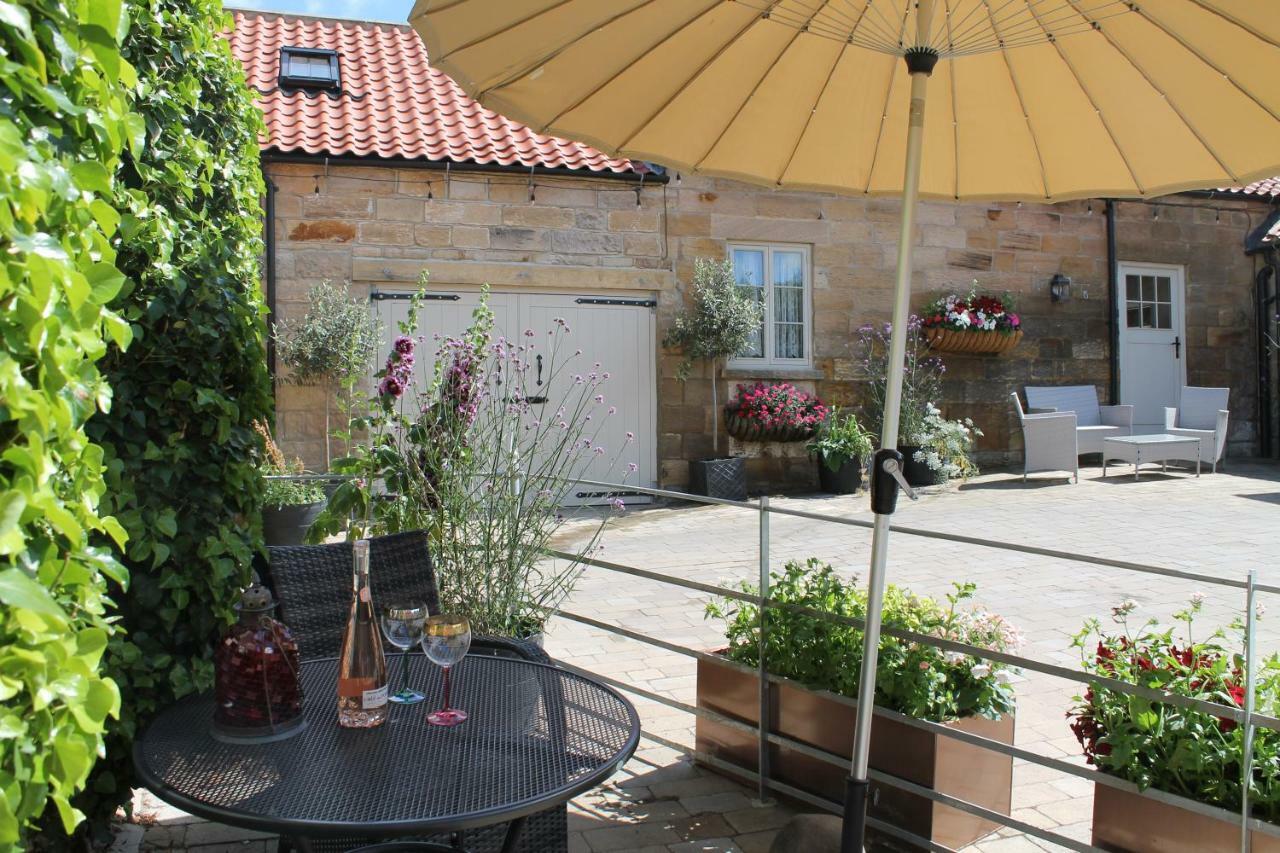 The Coach House Villa Whitby Eksteriør billede