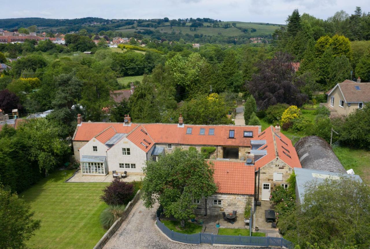The Coach House Villa Whitby Eksteriør billede